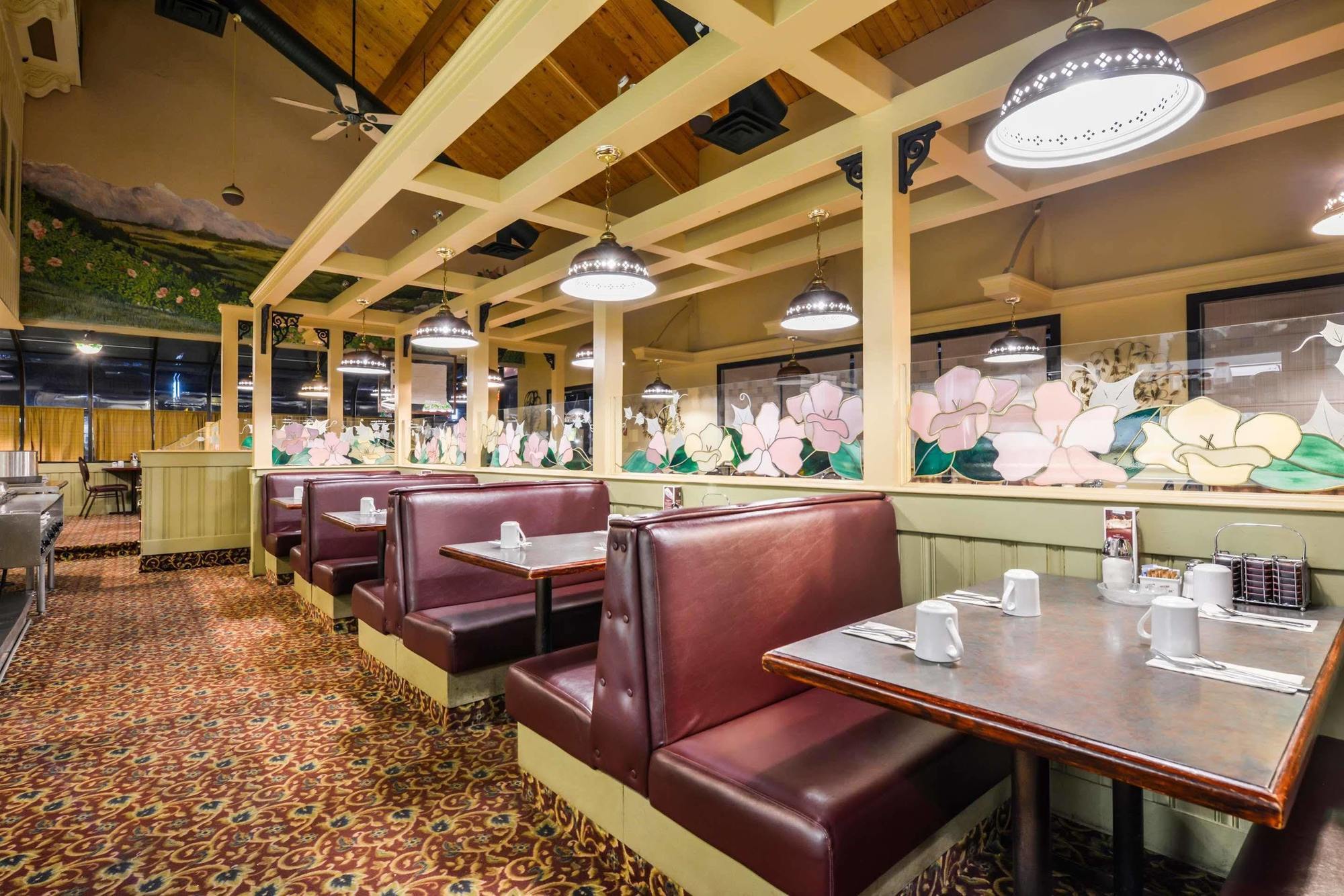 Canadas Best Value Inn Уайткорт Экстерьер фото